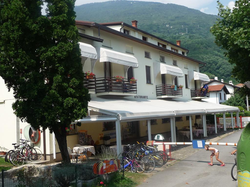 Camping Hotel Au Lac De Como ソーリコ エクステリア 写真