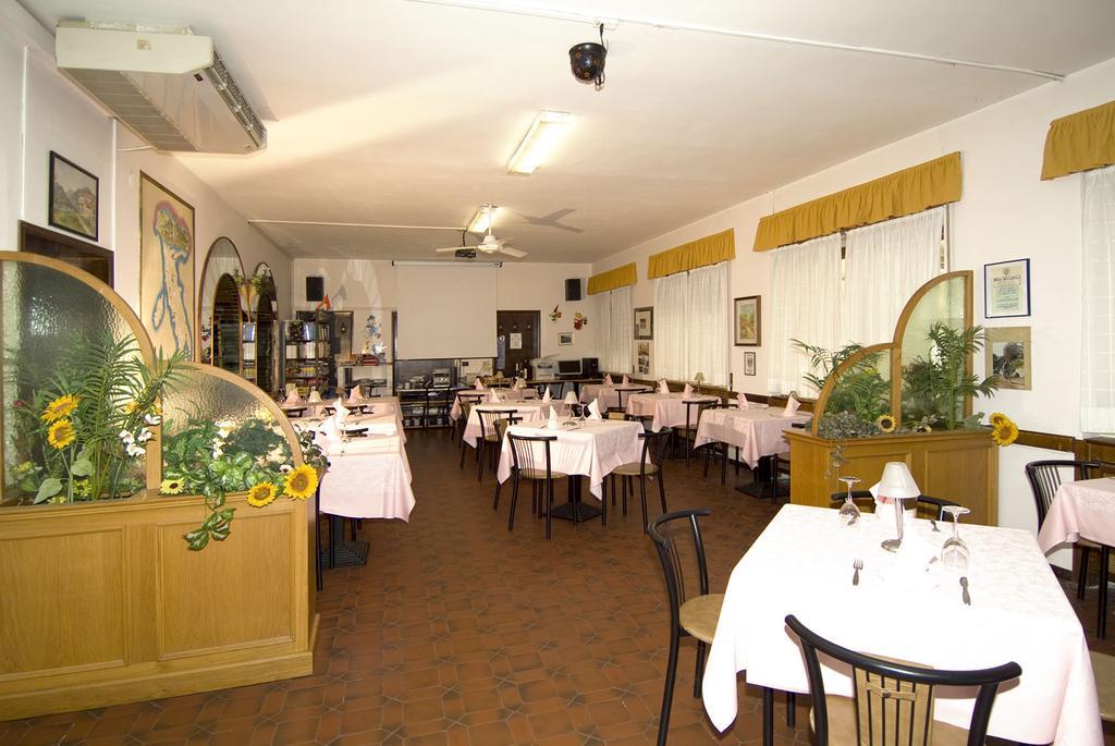 Camping Hotel Au Lac De Como ソーリコ エクステリア 写真
