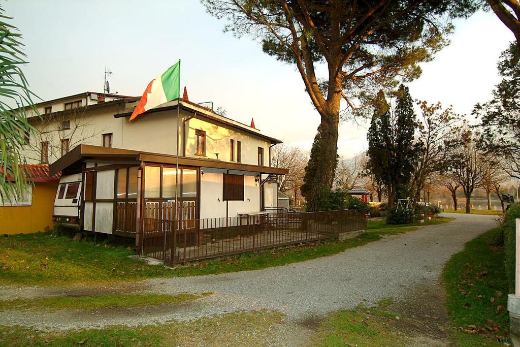 Camping Hotel Au Lac De Como ソーリコ エクステリア 写真