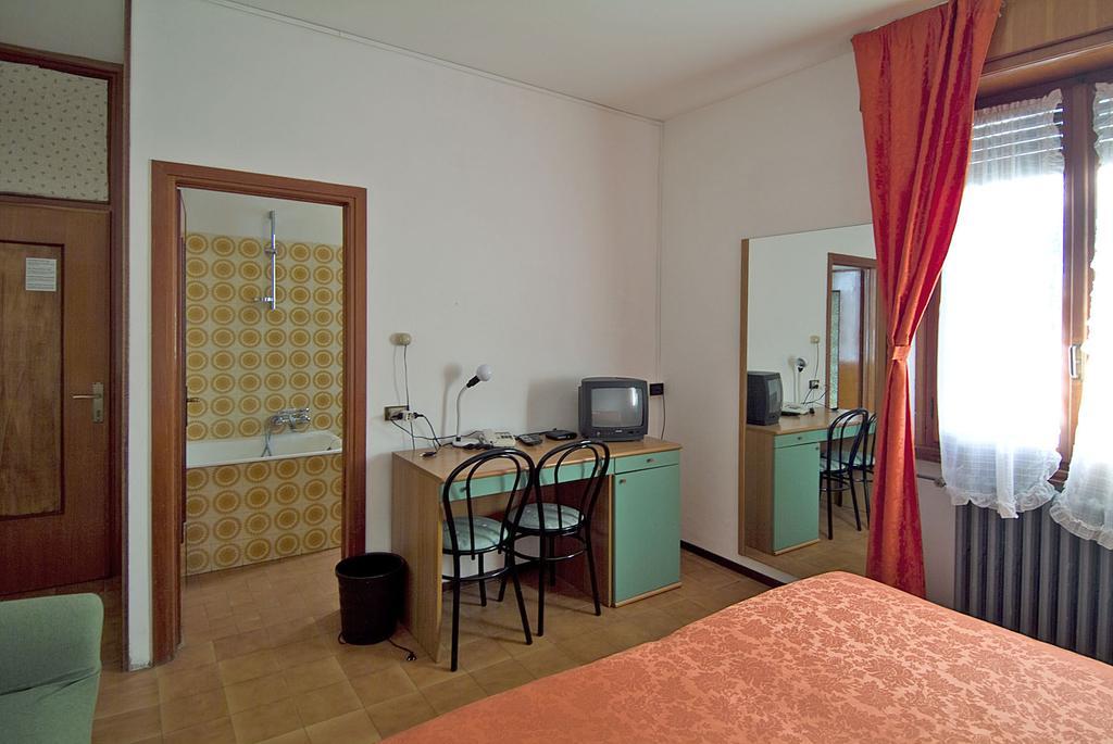 Camping Hotel Au Lac De Como ソーリコ エクステリア 写真