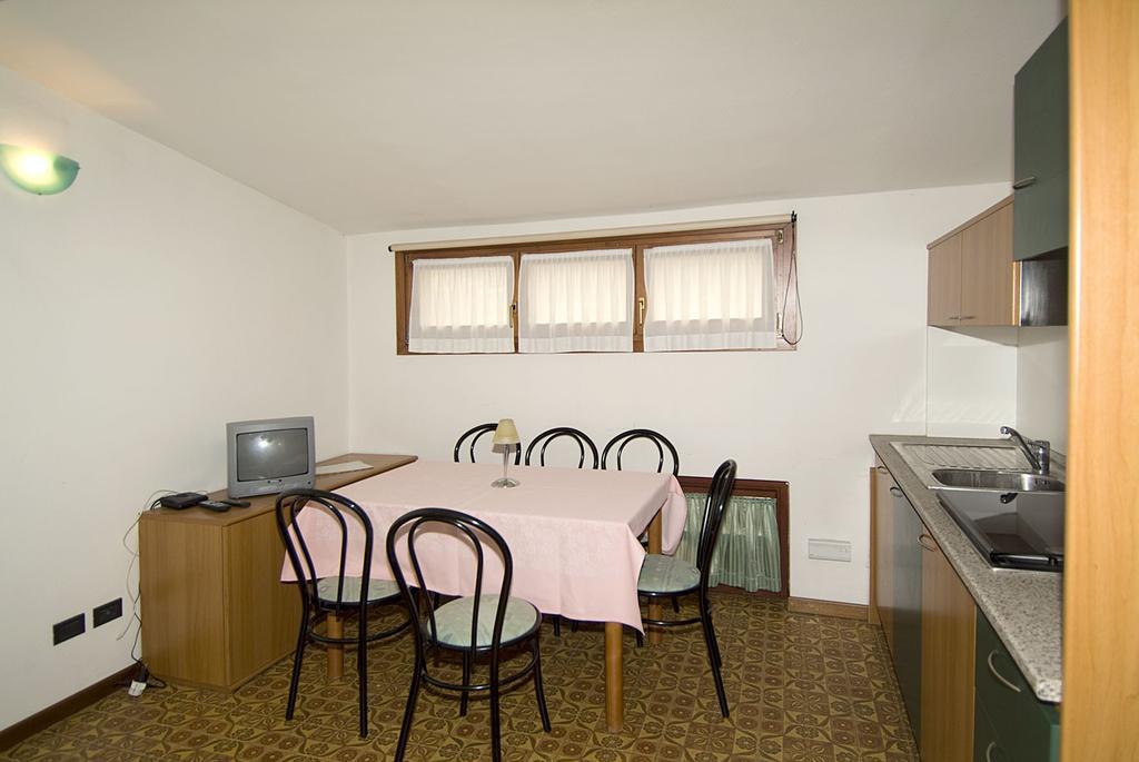 Camping Hotel Au Lac De Como ソーリコ 部屋 写真